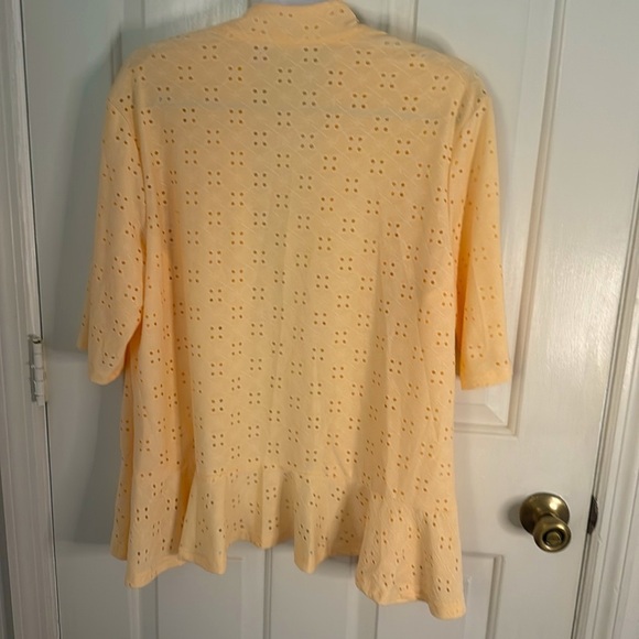 Pale Yellow Eyelet Open Lightweight Cardigan with Ruffle Bottom - Picture 3 of 9